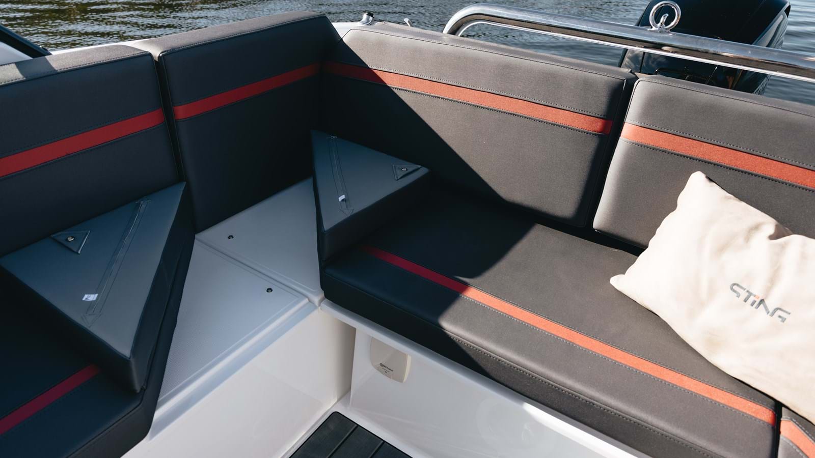 Sting 610 DC Details Flipping Pillow