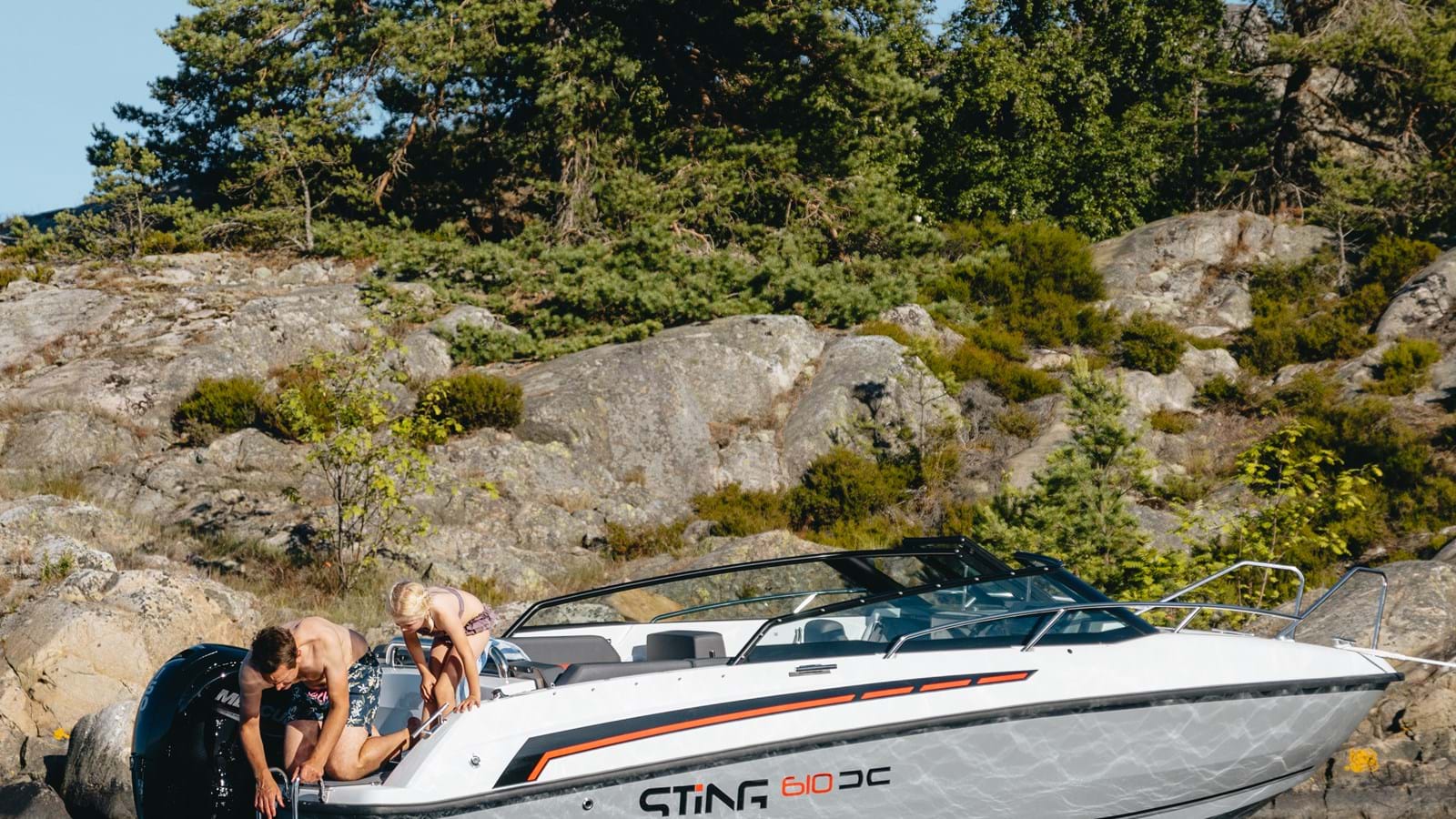 Sting 610 DC At Dock Stb.