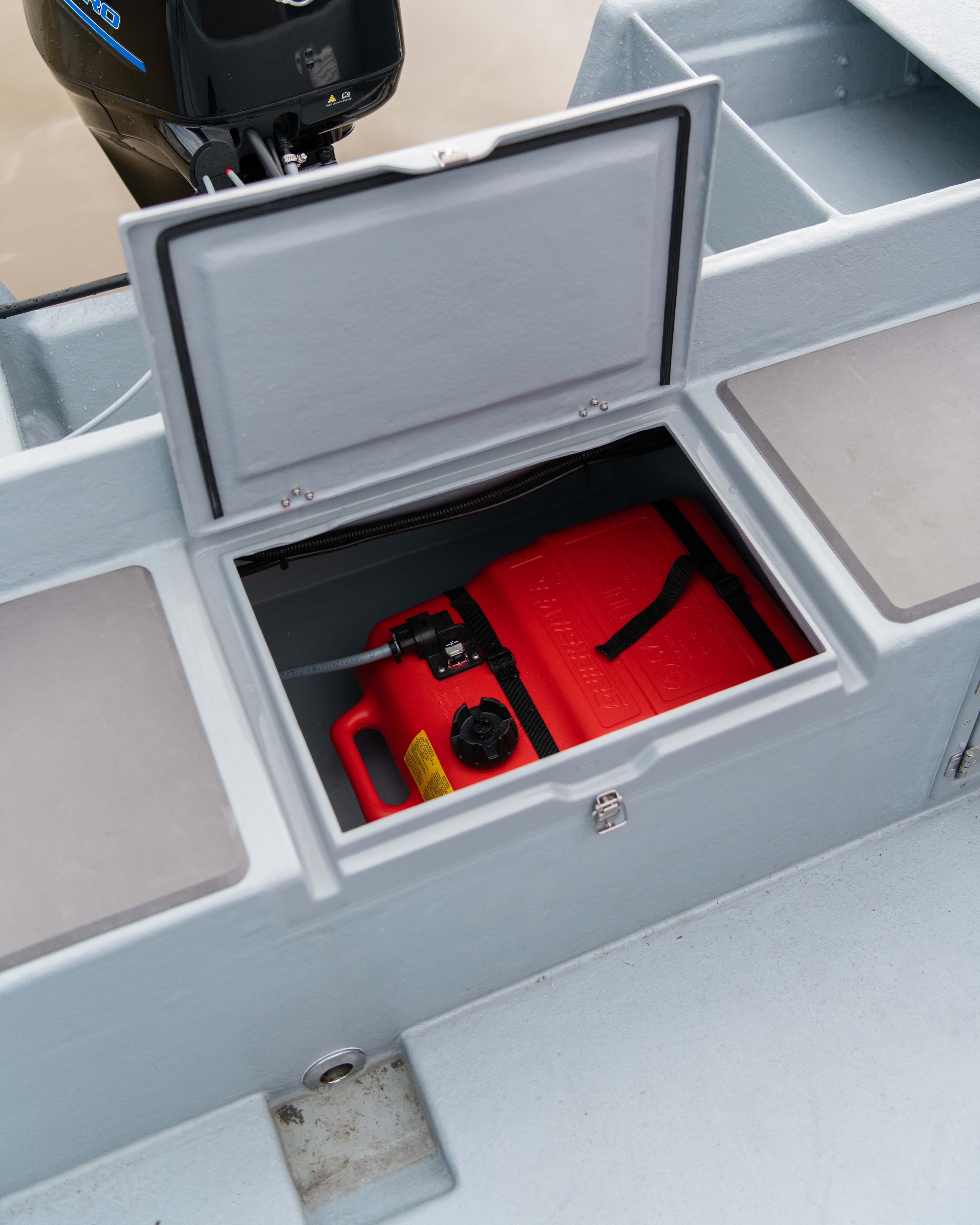 Sting 535 Pro Details Gas Tank