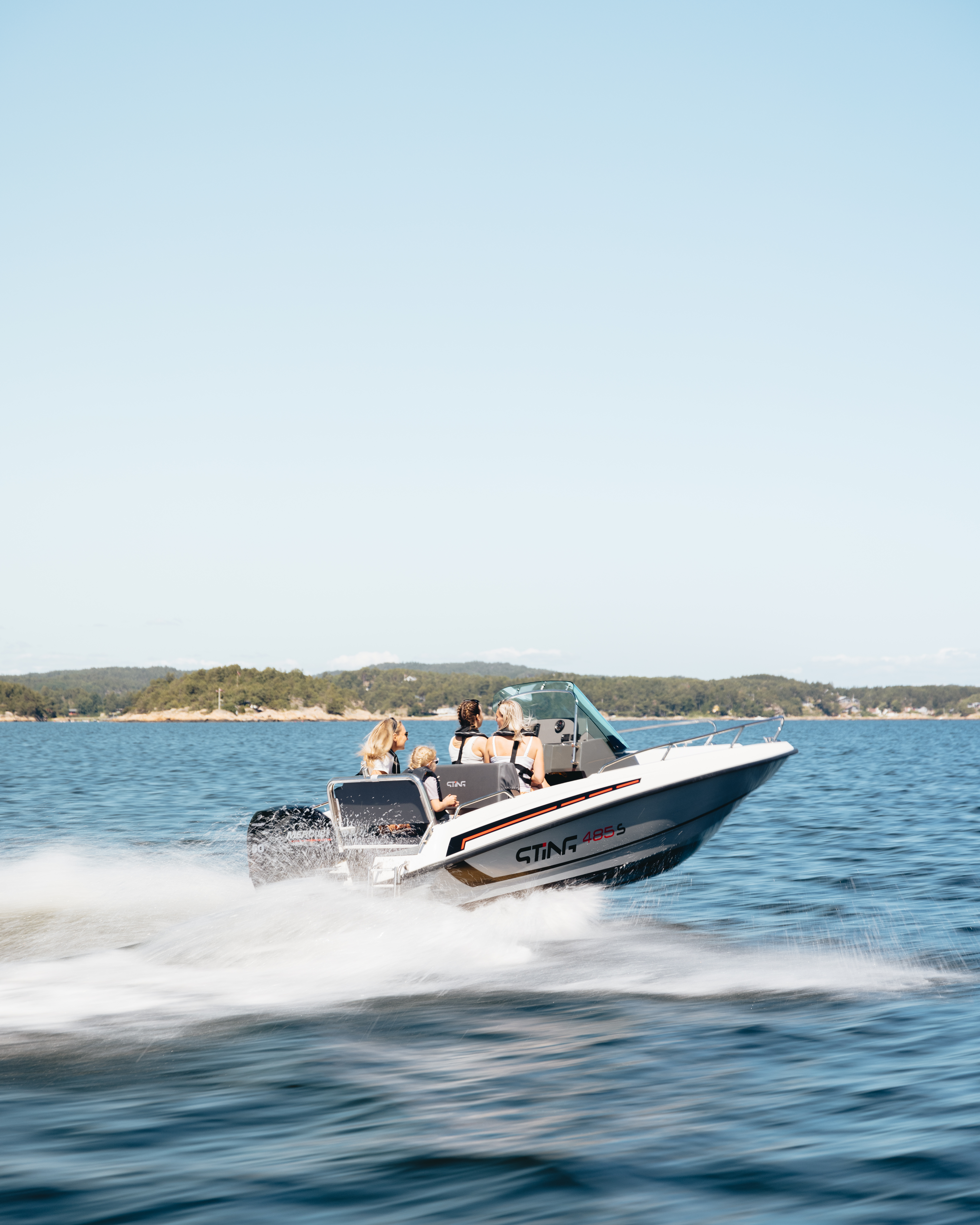 Sting 485 S Centre Console 13