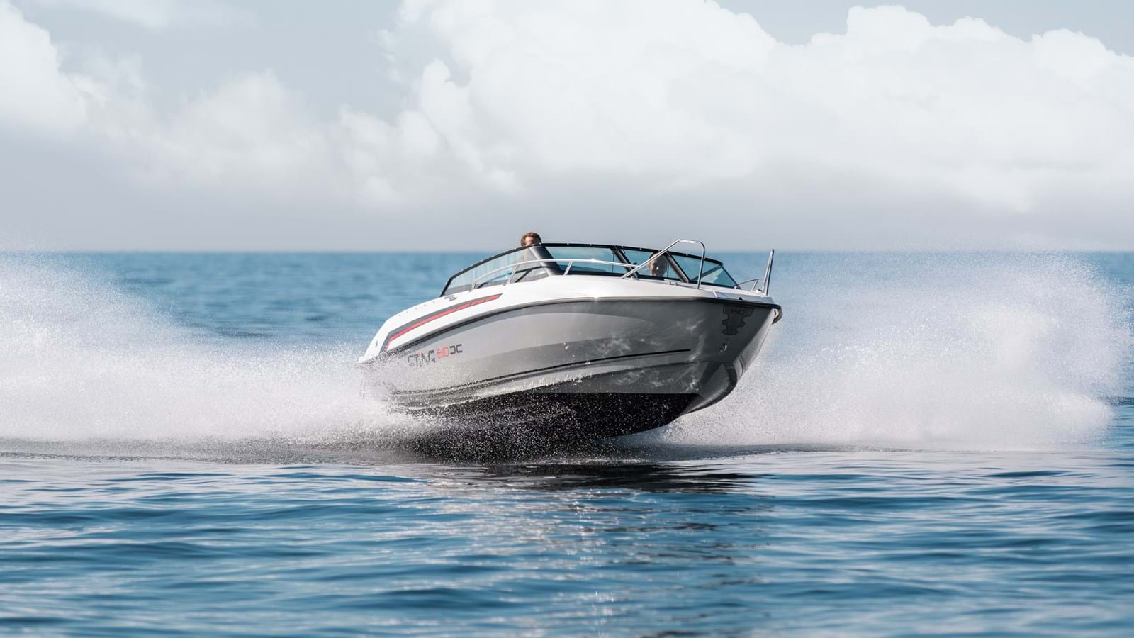 Sting 610 DC At Sea Seen From Bow