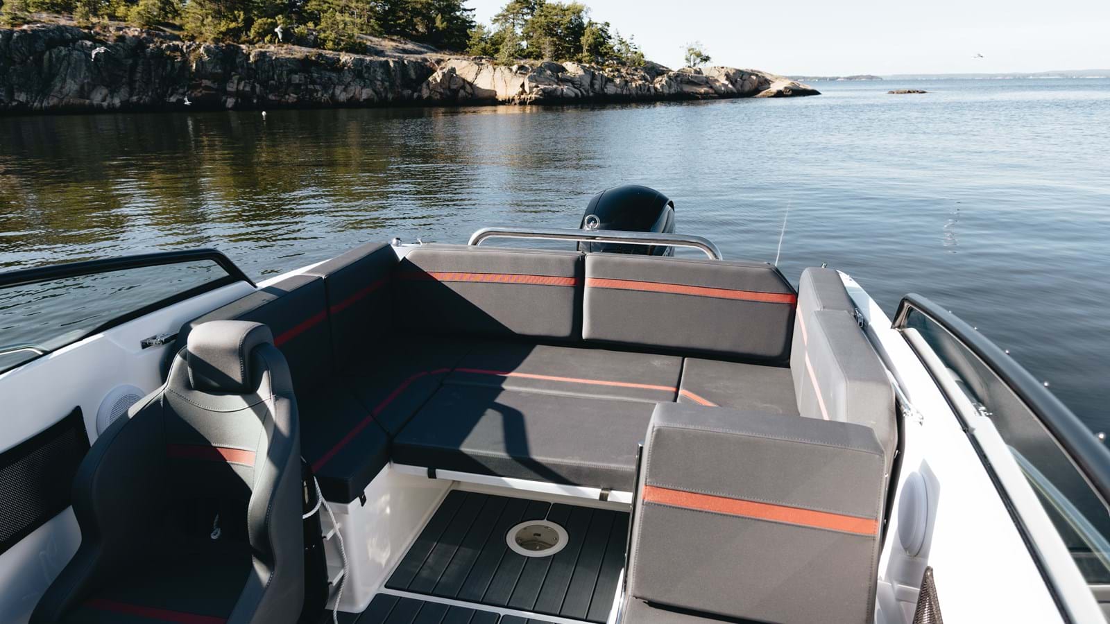 Sting 610 DC Details Sunbed